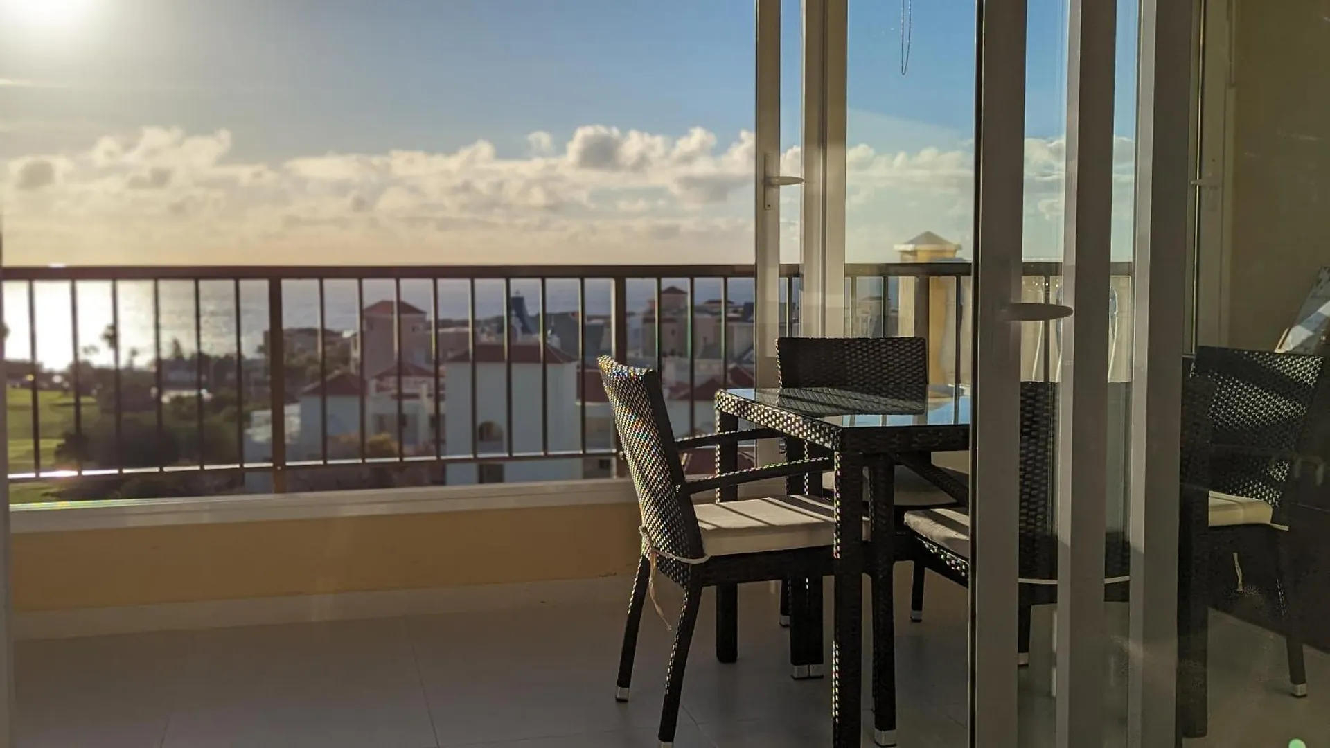 Golf View Apartment - Stunning Ocean View Golf Del Sur San Miguel de Abona Spain